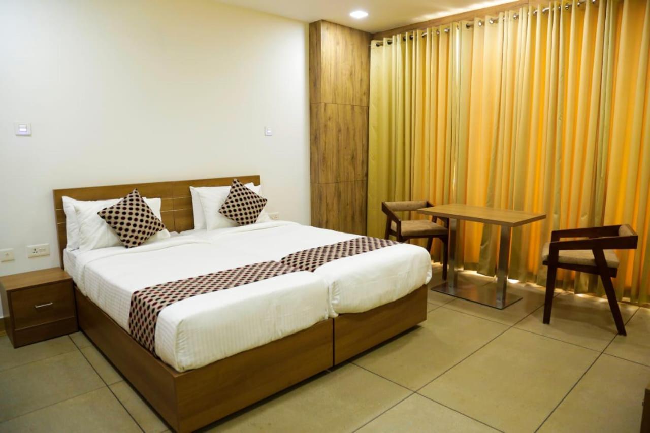Kb Residency Hotel โคชิโคด ภายนอก รูปภาพ